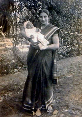 shri-mataji-with-infant-daughter-kalpana