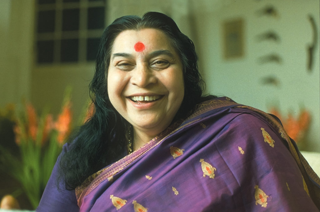 shri-mataji-nirmala-devi-portrait-smiling