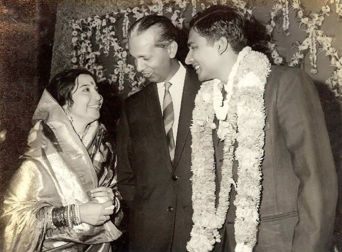 Shri Mataji with Sir CP and son-in-law Prabhat at daughter Kalpana's wedding